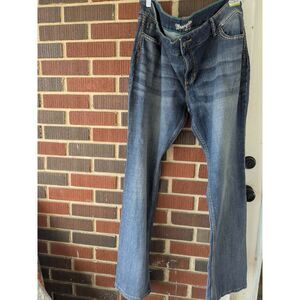 New Women's Plus Size Wrangler Boot Cut Jeans